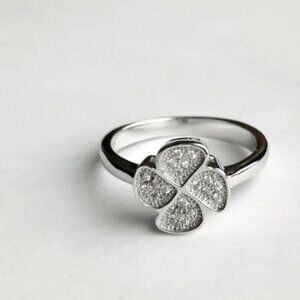 MODERN clover leaf Sterling Silver CZ Ring size 6.5 NWT